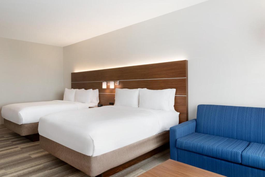 Holiday Inn Express & Suites - Cincinnati NE - Red Bank Road