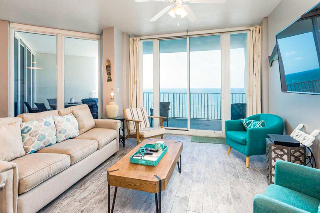 Lighthouse Condominiums IV (Gulf Shores) 