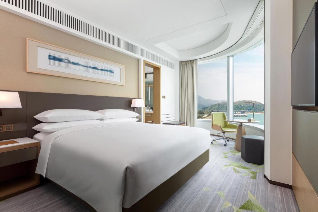 Sheraton Hong Kong Tung Chung Hotel