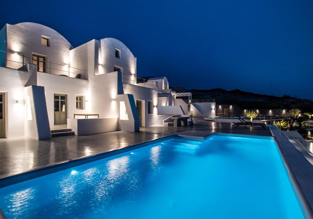 CAPE 9 Villas & Suites (Akrotiri) 