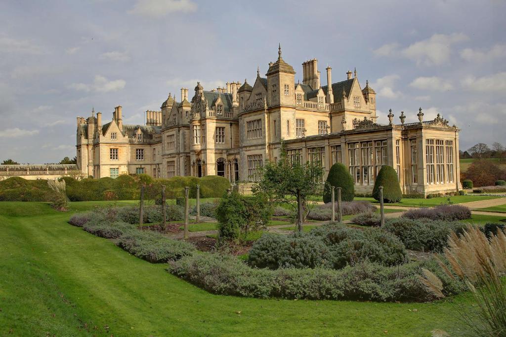 Stoke Rochford Hall (Grantham) 